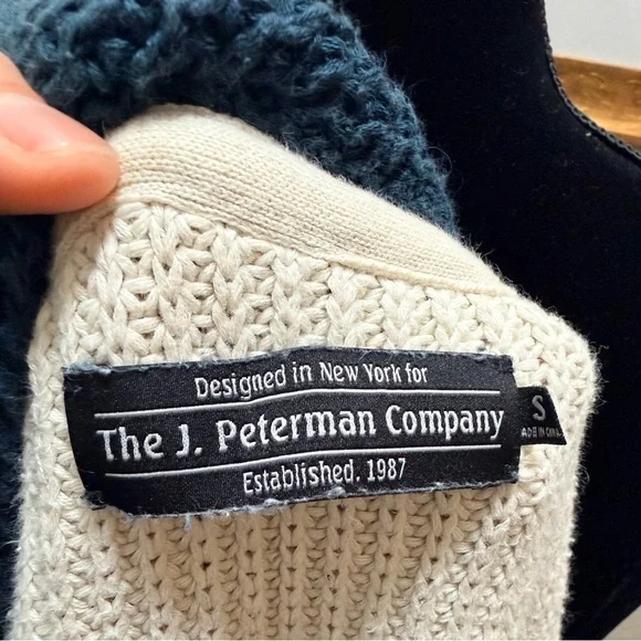 The J. Peterman Company  Small 100% Cotton vintage-style Cowichan knit zip-up - Picture 10 of 14